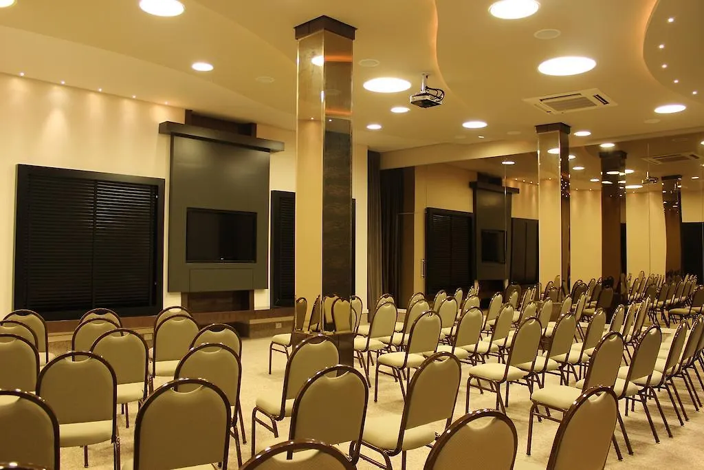 Hotel Gloria Blumenau 3*,